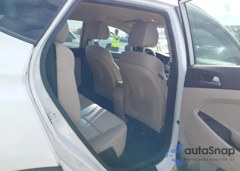 2016 Hyundai Tucson Sport z USA, uszkodzony, nr VIN KM8J33A24GU254063